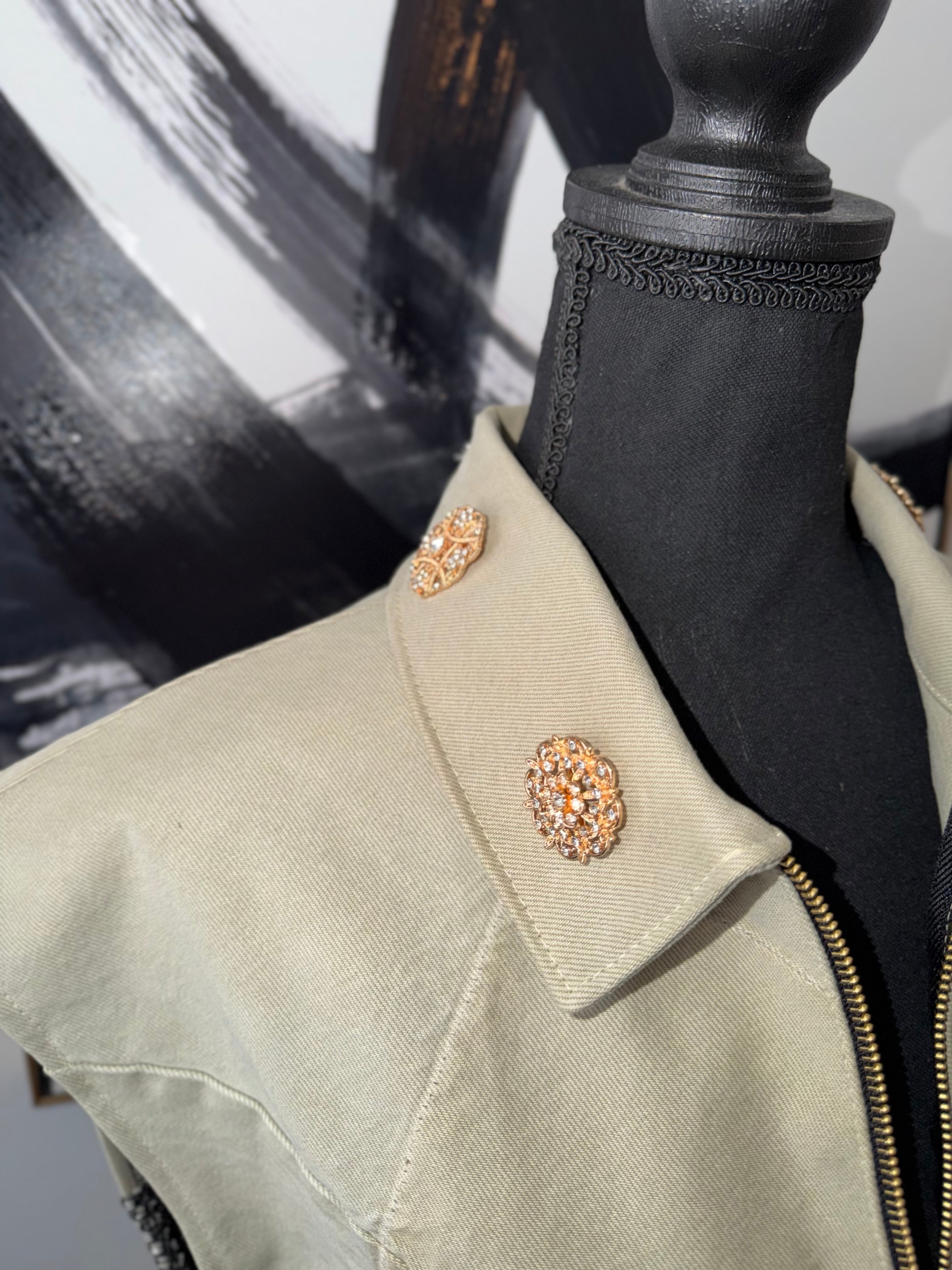 Pre-made Sleeveless Jacket (Unisex)